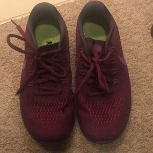 6.5 Nike Free Running shoe